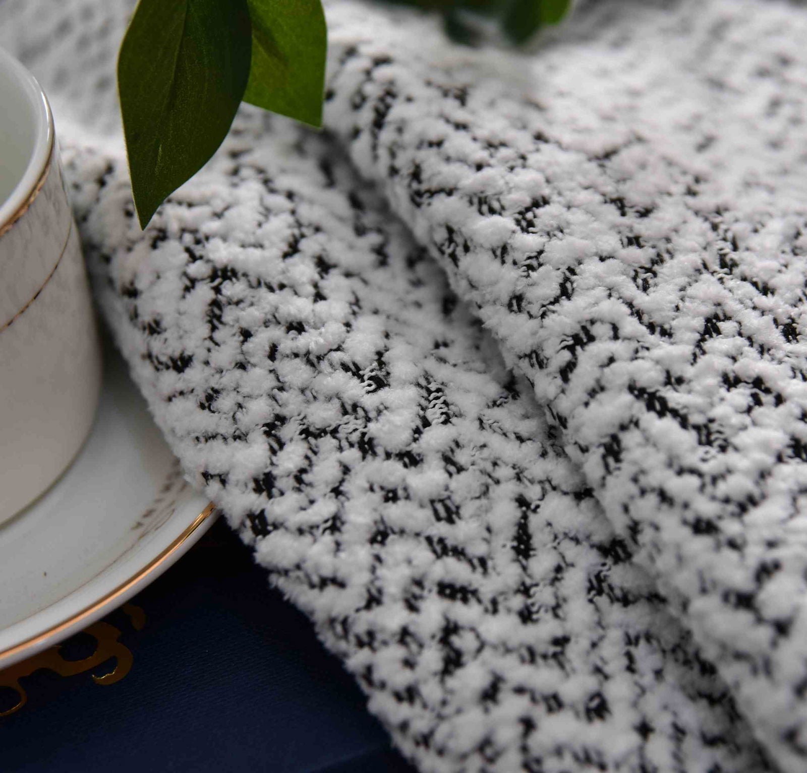 2 Vorhänge Chenille Vorhang Bouclé-Struktur HxB 245x140 cm Weiß Schwarz »MONTANA« Multiband-Aufhängung Pflegeleicht 2023330-2 Vorhang Set 2_Vorhange_Chenille_Vorhang_Boucle-Struktur_HxB_245x140_cm_Weiss_Schwarz_MONTANA_Multiband-Aufhangung_Pflegeleicht_2023330-2_-_Gardinenbox.de_-_-3668405 | Gardinenbox.de