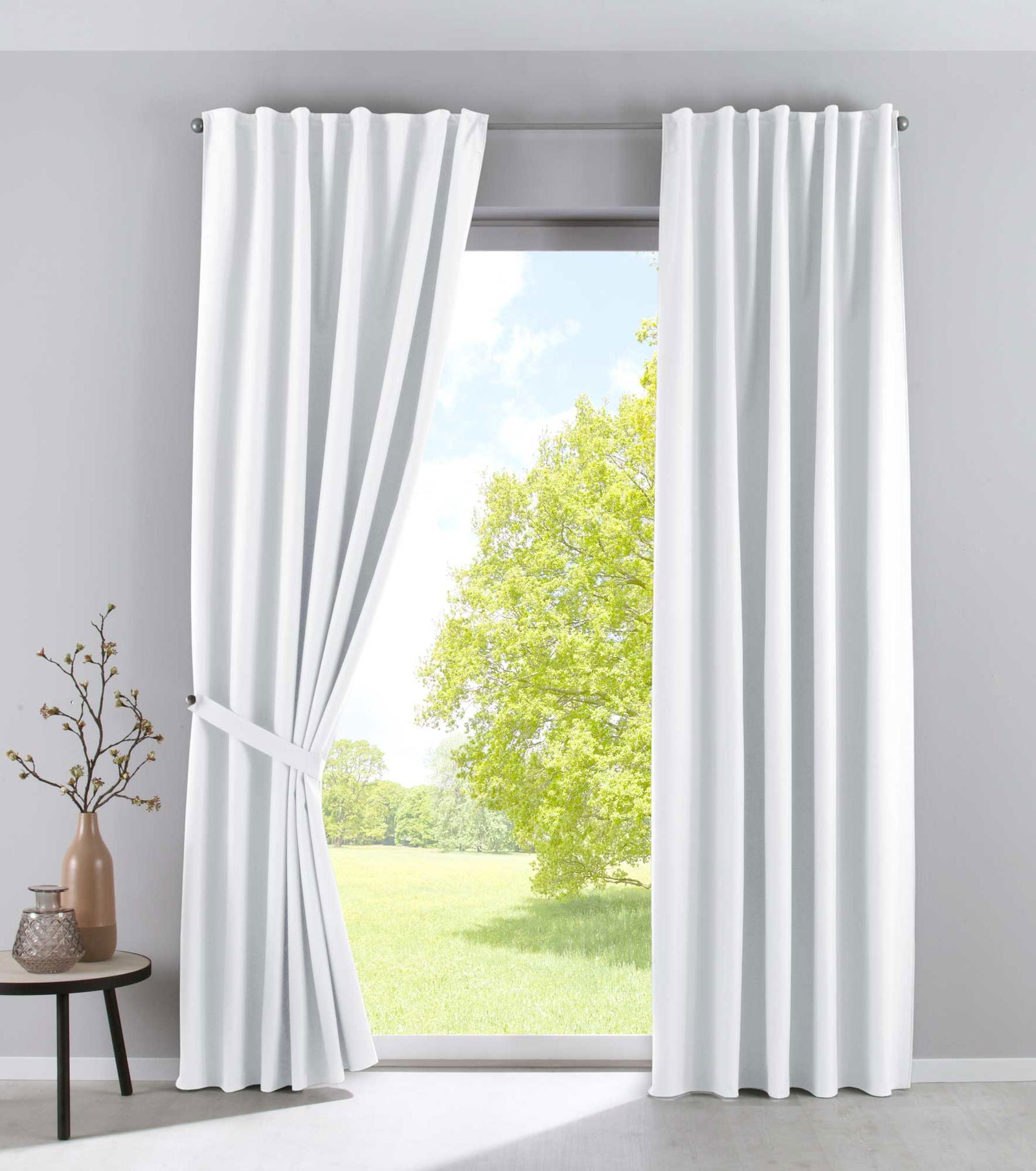 2er Set Verdunkelungsvorhänge »PALERMO DARK« Matt Blickdicht Lichtundurchlässig Verdeckte Schlaufen Kräuselband Raffhalter Fleecerücken 100002652-2 Weiß Vorhang Set 2er_Set_Verdunkelungsvorhange_PALERMO_DARK_Matt_Blickdicht_Lichtundurchlassig_Verdeckte_Schlaufen_Krauselband_Raffhalter_Fleecerucken_100002652-2_-_Gardinenbox.de_-_-3673636 | Gardinenbox.de