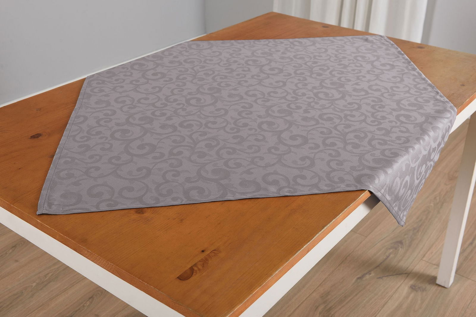 Halley Damast Tischdecke Tischwäsche Läufer 201080 Silber BxL 80x80 cm Tischwäsche Halley_Damast_Tischdecke_Tischwasche_Laufer_201080_-_Gardinenbox.de_-_-3684927 | Gardinenbox.de