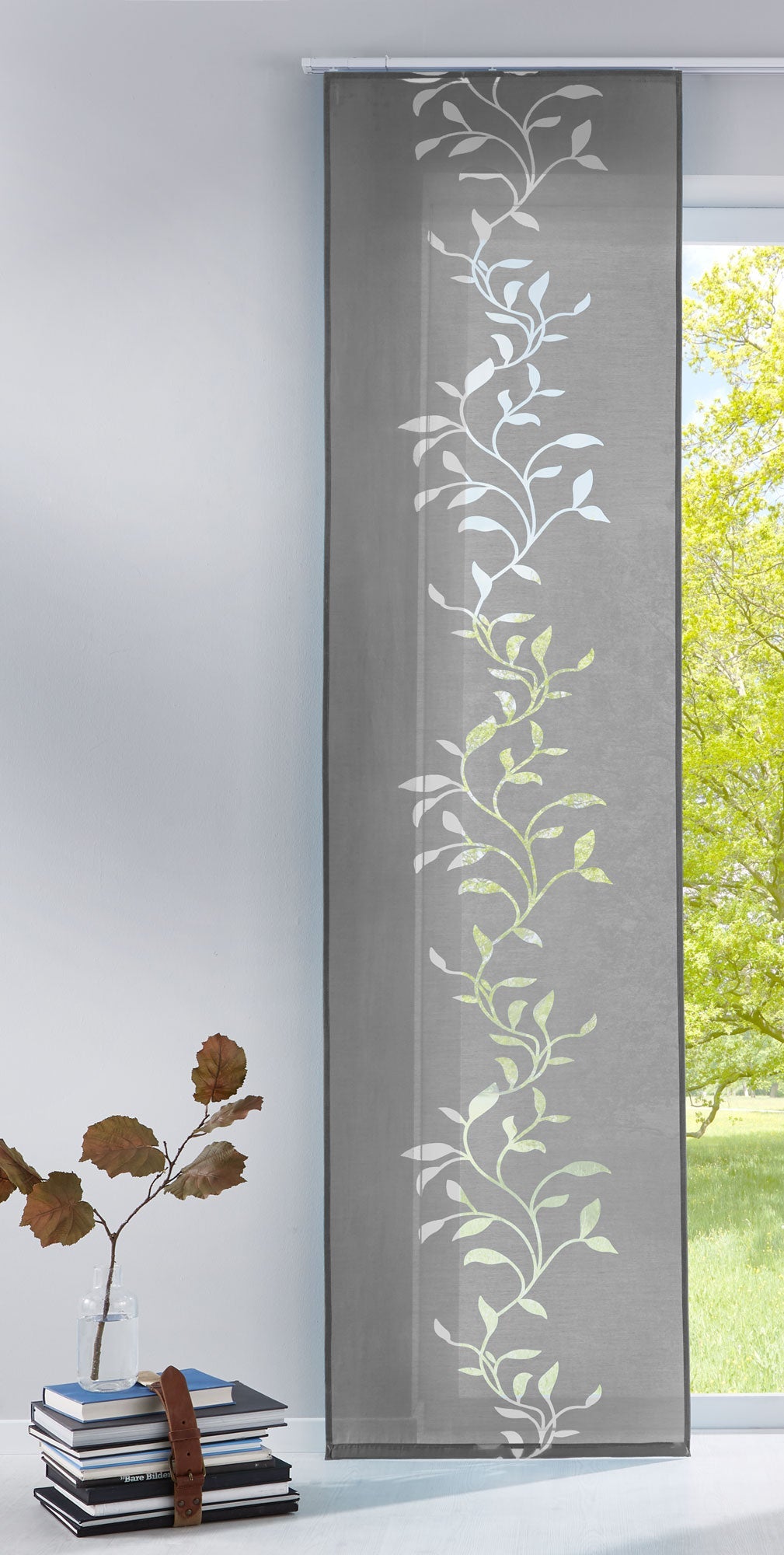 Moderner Flächenvorhang Raumtrenner Schiebegardine Tendril aus hochwertigem Ausbrenner-Stoff mit Paneelwagen 85611 Grau 245x60 (HxB) Schiebegardine Moderner_Flachenvorhang_Raumtrenner_Schiebegardine_Tendril_aus_hochwertigem_Ausbrenner-Stoff_mit_Paneelwagen_85611_-_Gardinenbox.de_-_-3686489 | Gardinenbox.de