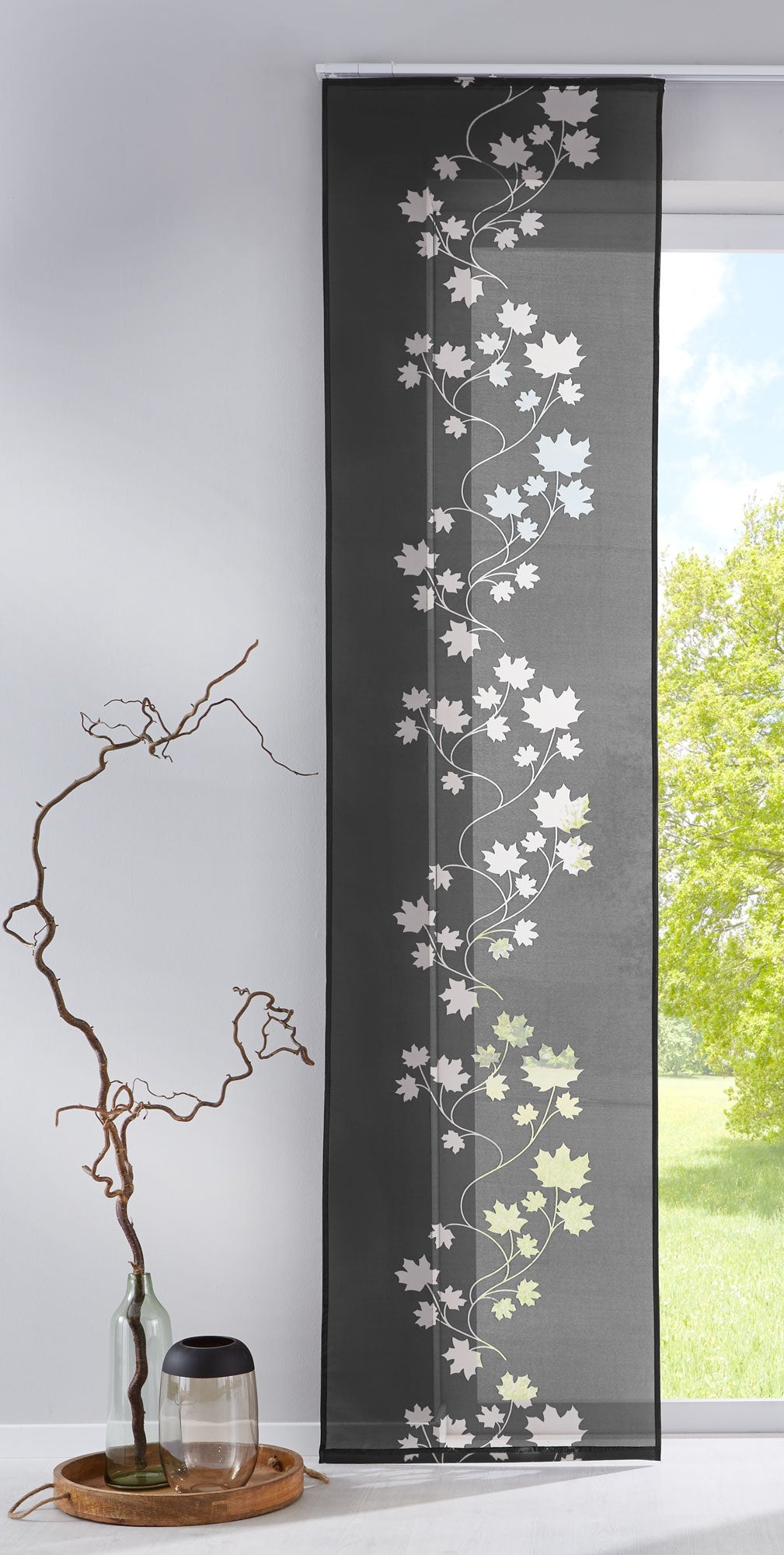 Moderner Flächenvorhang Schiebegardine Leaf aus hochwertigem Ausbrenner-Stoff mit Klettband 85610 Schwarz 245x60 (HxB) Schiebegardine Moderner_Flachenvorhang_Schiebegardine_Leaf_aus_hochwertigem_Ausbrenner-Stoff_mit_Klettband_85610_-_Gardinenbox.de_-_-3687116 | Gardinenbox.de