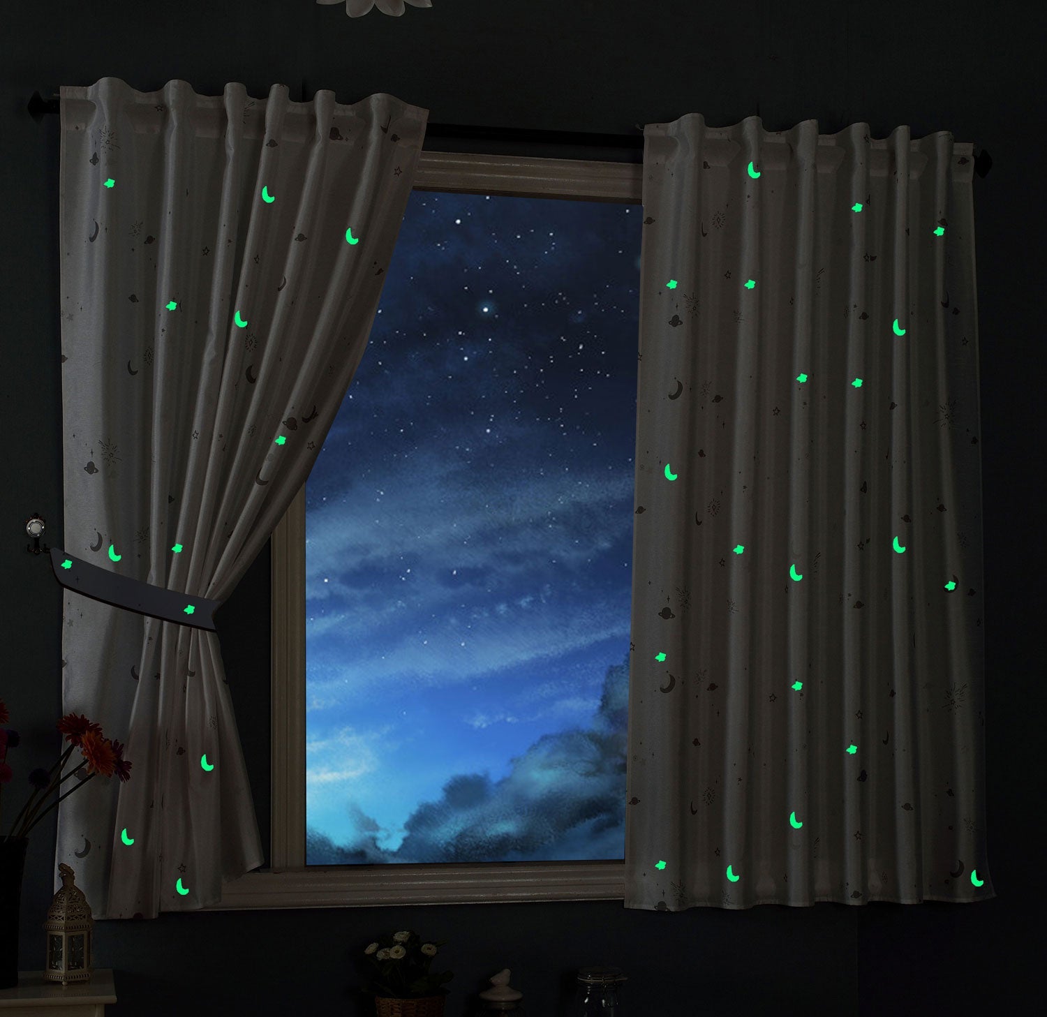 Vorhang Schal blickdicht Motiv Sterne Monde fluoreszierend leuchtend Kinder Kids Schlaufenband Universalband (Höhe x Breite cm) 20495 Vorhang Vorhang_Schal_blickdicht_Motiv_Sterne_Monde_fluoreszierend_leuchtend_Kinder_Kids_Schlaufenband_Universalband_Hohe_x_Breite_cm_20495_-_Gardinenbox.de_-_-3694842 | Gardinenbox.de