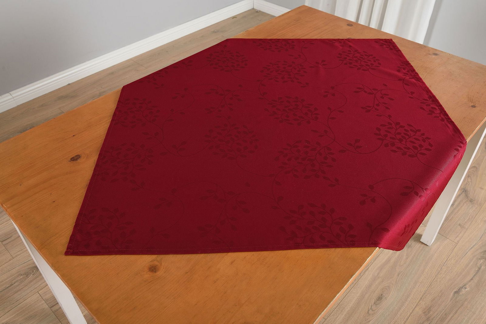 Yasmin Damast Tischdecke 201070 Bordeaux BxL 80x80 cm Tischwäsche Yasmin_Damast_Tischdecke_201070_-_Gardinenbox.de_-_-3696309 | Gardinenbox.de