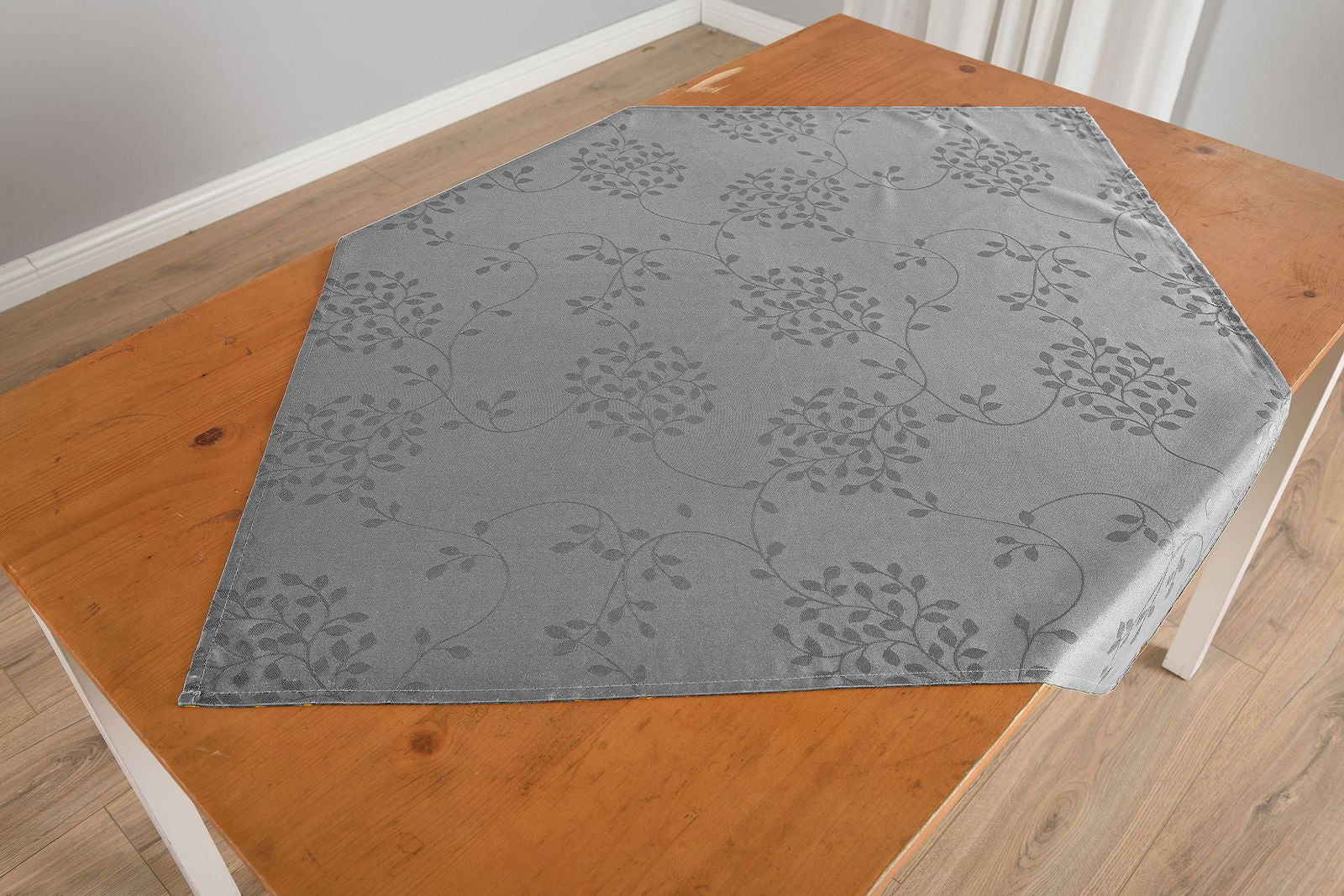 Yasmin Damast Tischdecke 201070 Silber BxL 80x80 cm Tischwäsche Yasmin_Damast_Tischdecke_201070_-_Gardinenbox.de_-_-3696326 | Gardinenbox.de